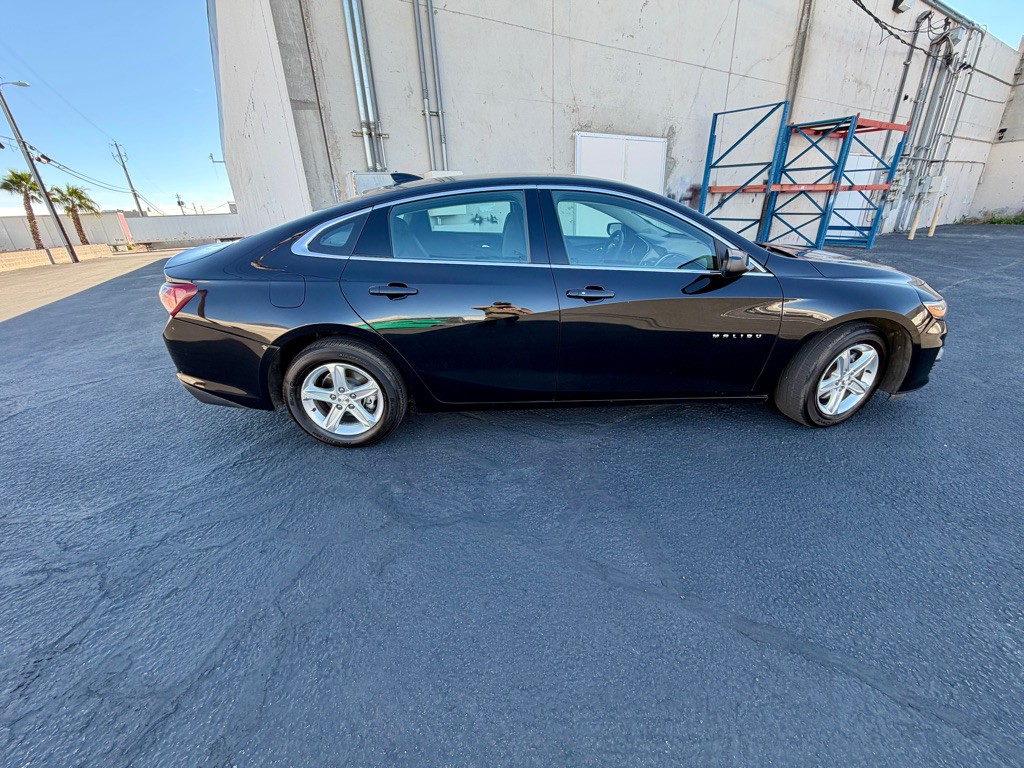 2022 Chevrolet Malibu Image 4