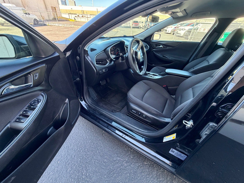 2022 Chevrolet Malibu Image 9