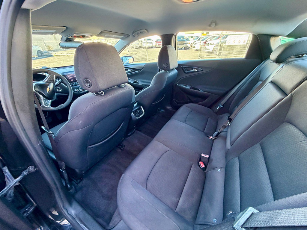 2022 Chevrolet Malibu Image 12