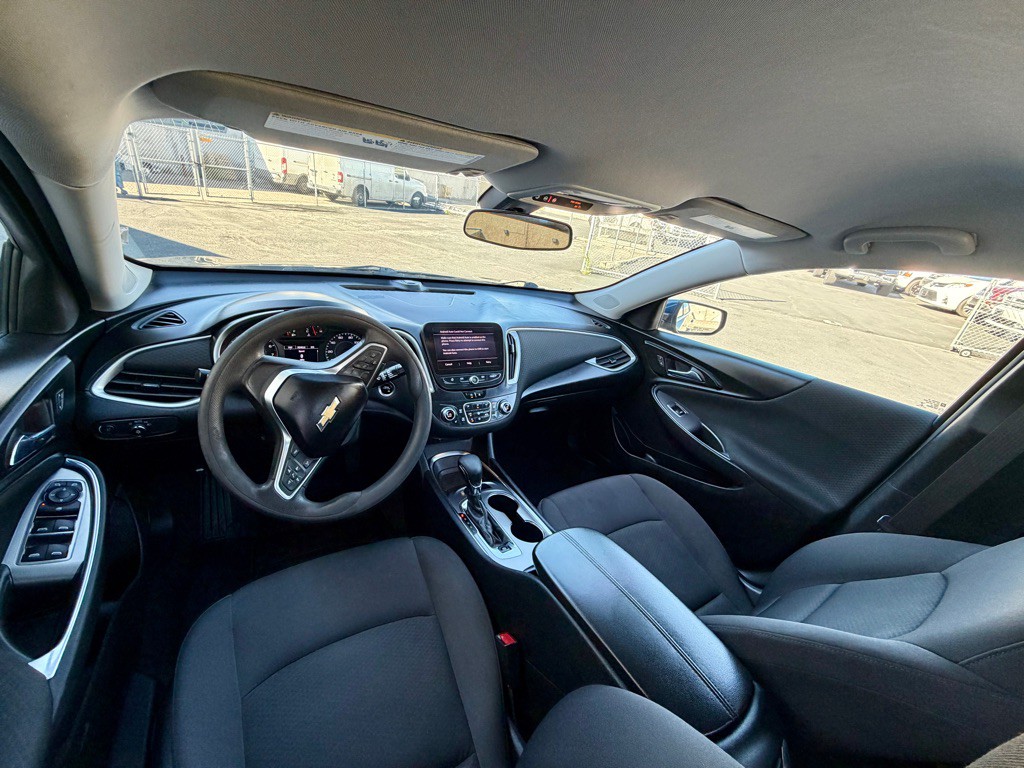 2022 Chevrolet Malibu Image 13
