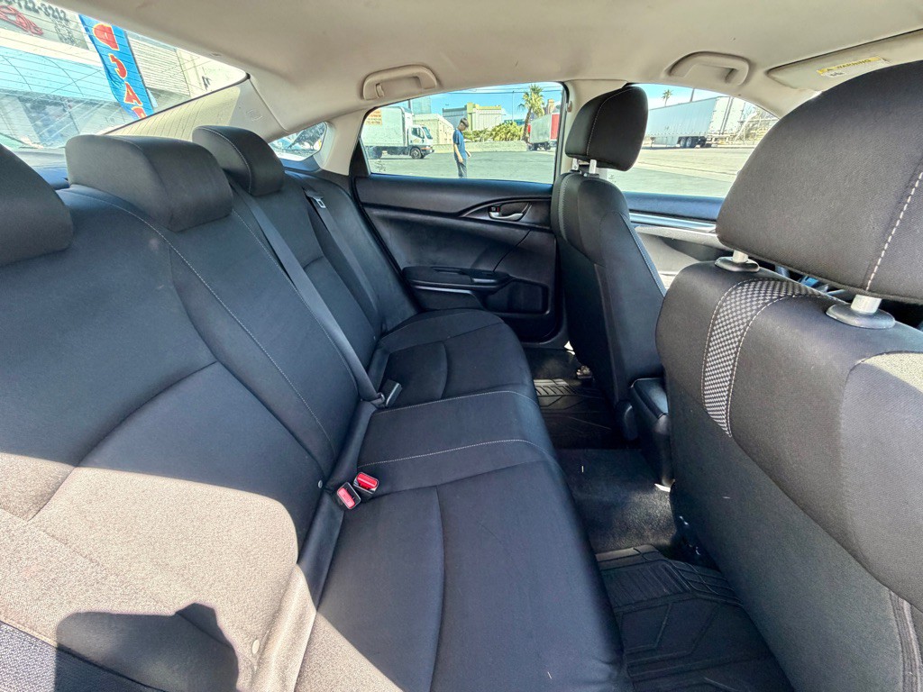 2019 Honda Civic Image 17