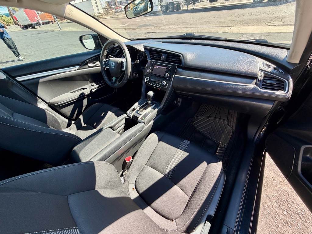 2019 Honda Civic Image 18