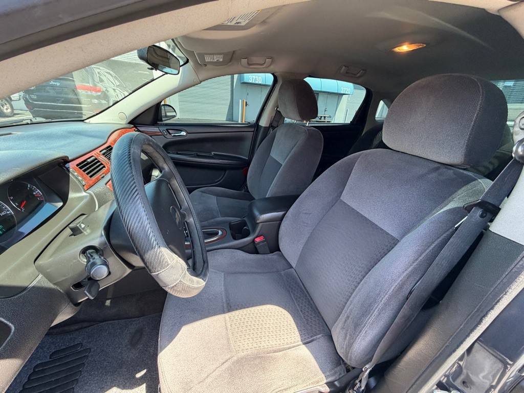 2009 Chevrolet Impala Image 12