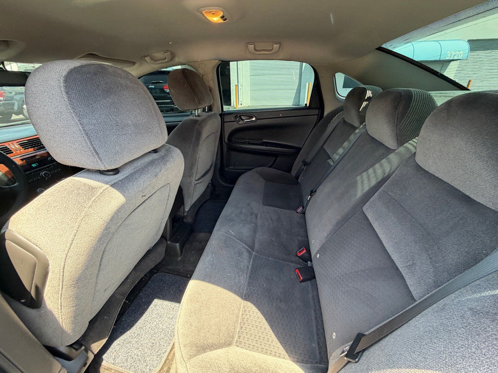 2009 Chevrolet Impala Image 14