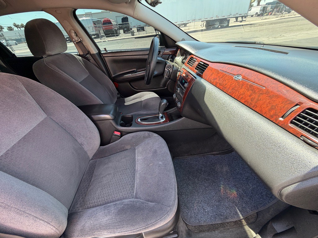 2009 Chevrolet Impala Image 17