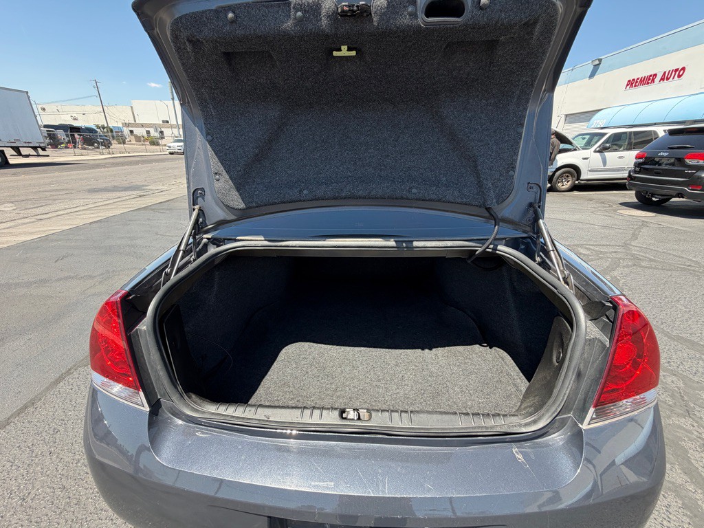 2009 Chevrolet Impala Image 28