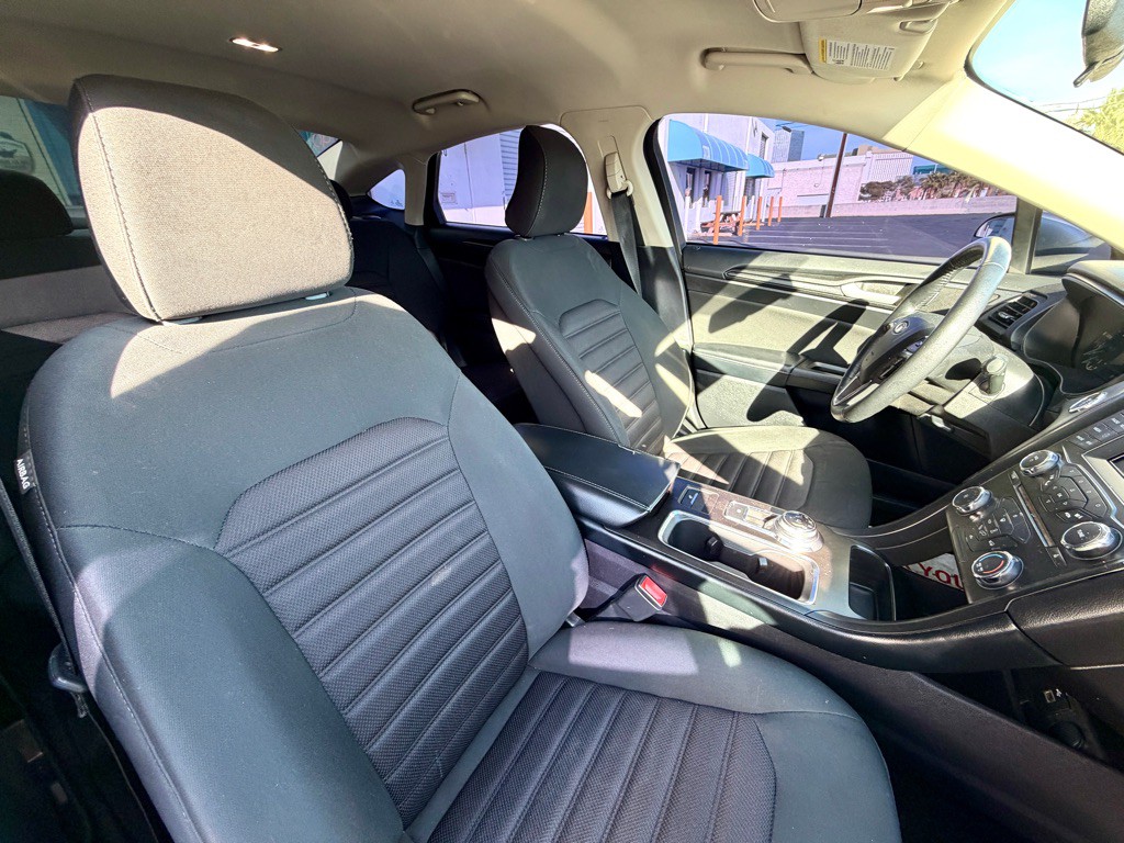 2018 Ford Fusion Image 12