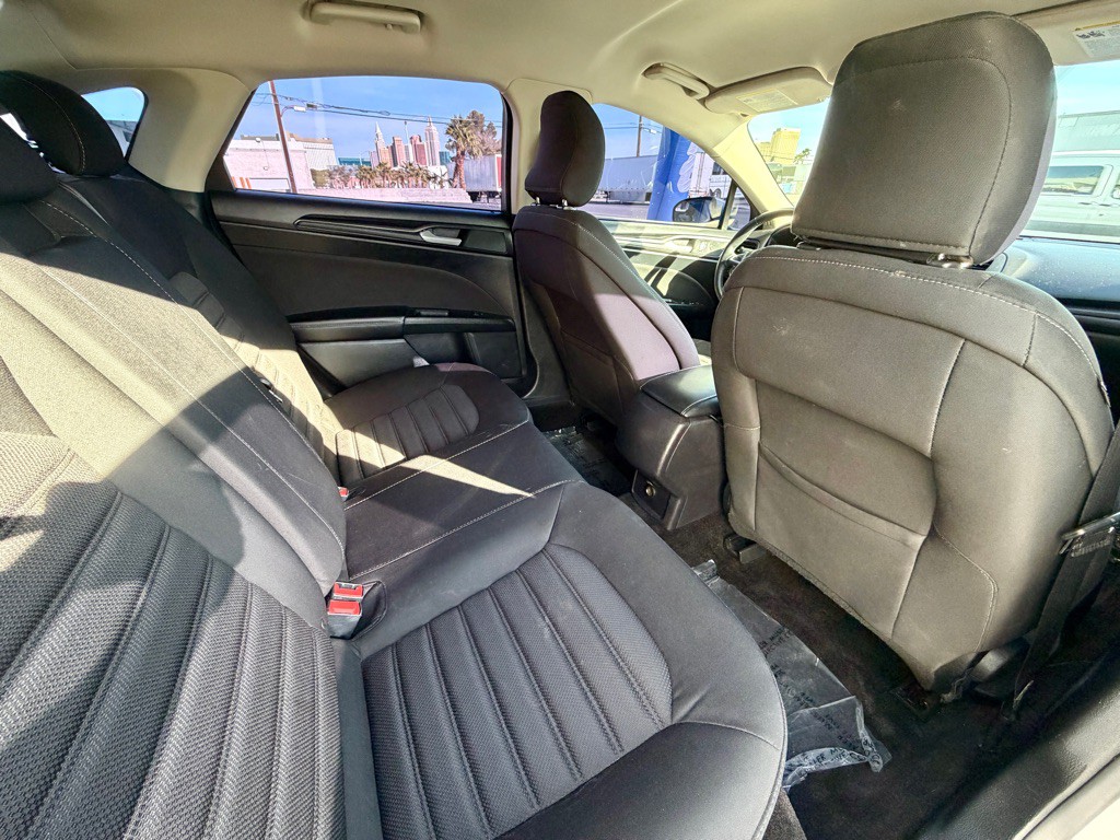 2018 Ford Fusion Image 16