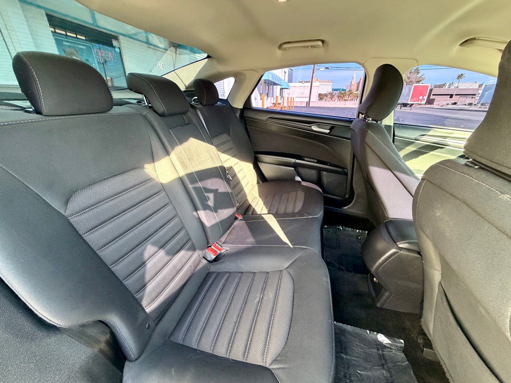 2018 Ford Fusion Image 30