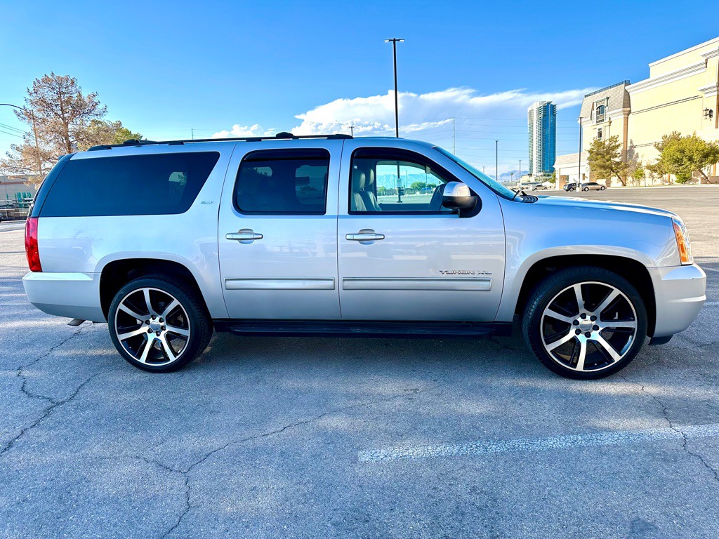 2010 GMC Yukon Image 4
