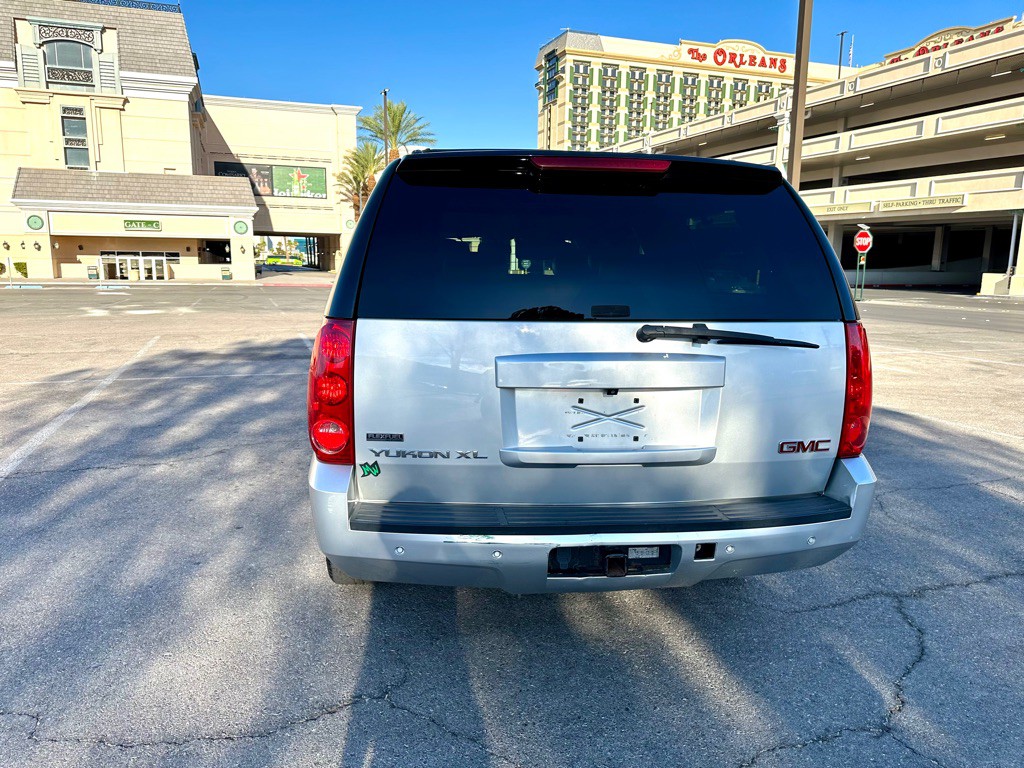 2010 GMC Yukon Image 7