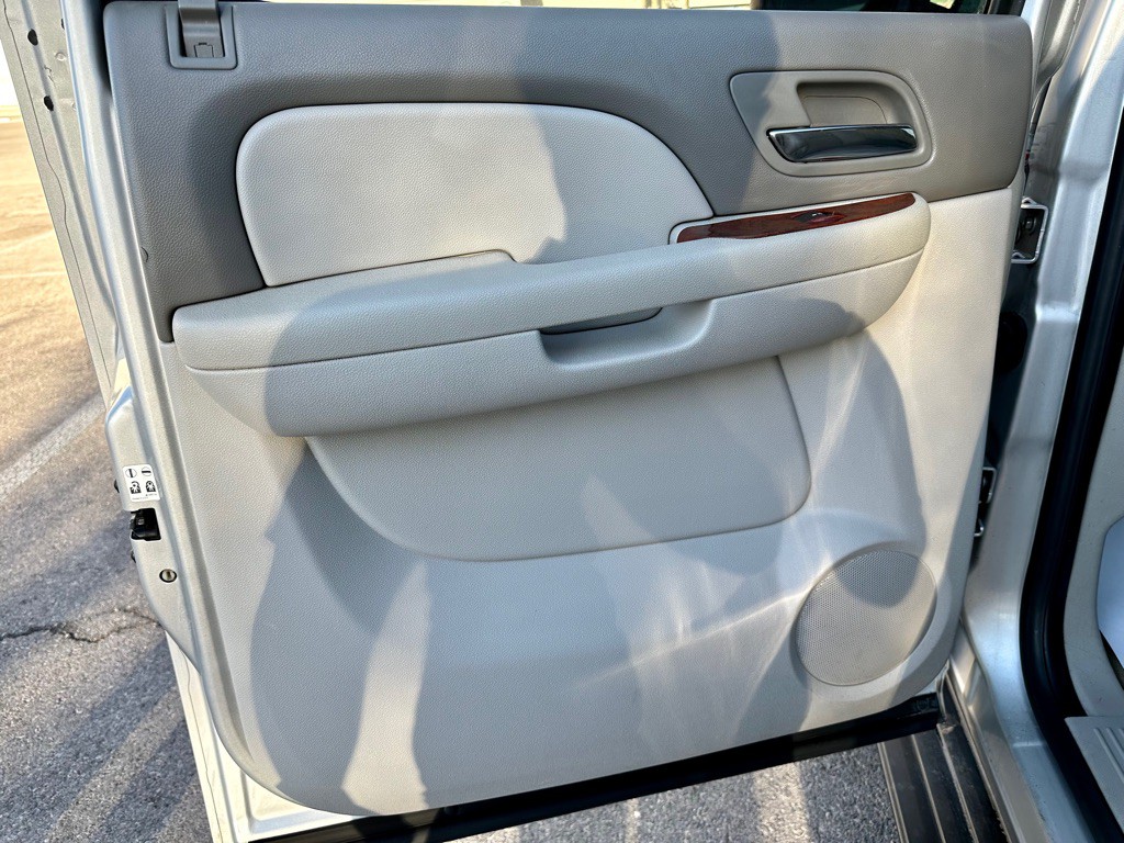 2010 GMC Yukon Image 14