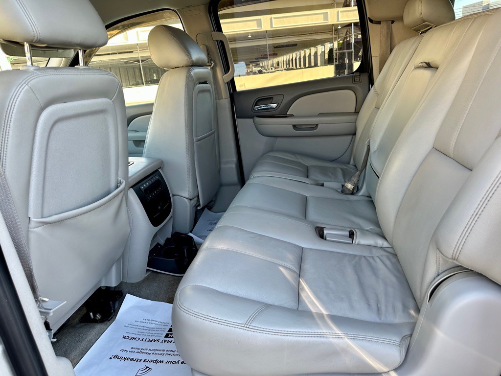 2010 GMC Yukon Image 16