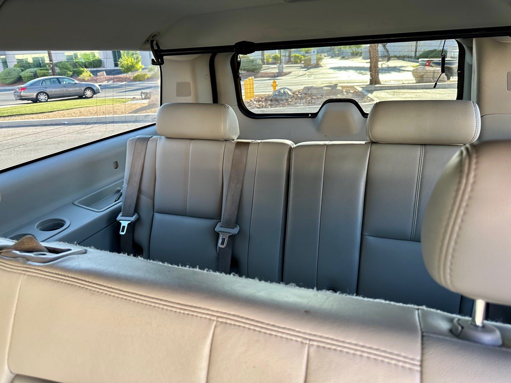 2010 GMC Yukon Image 17