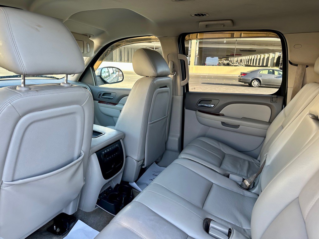 2010 GMC Yukon Image 18