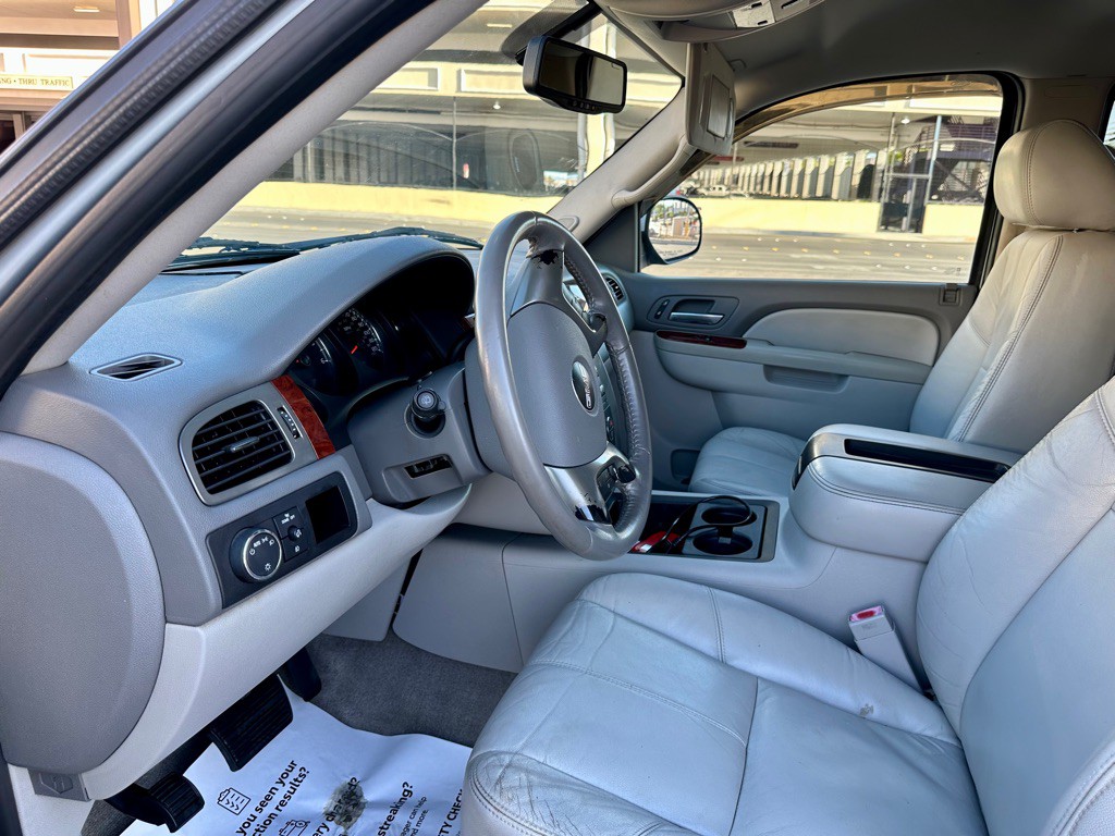 2010 GMC Yukon Image 19