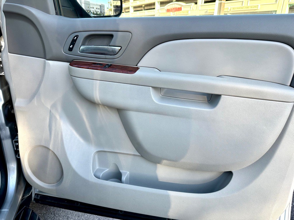 2010 GMC Yukon Image 31