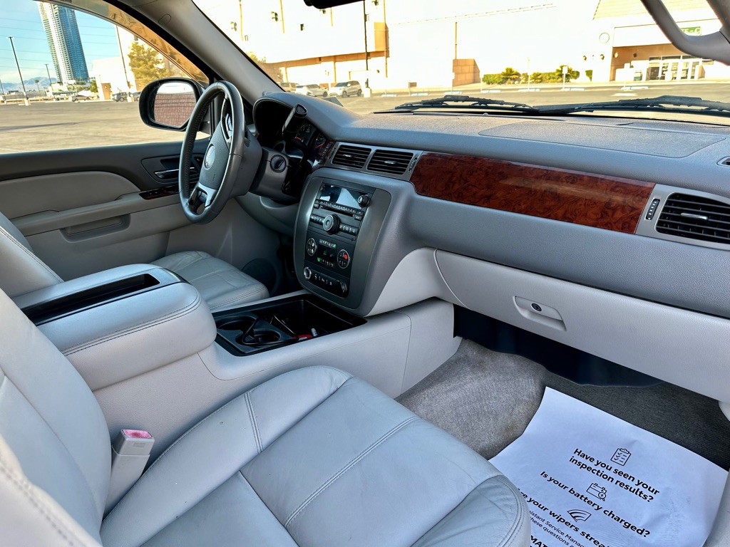 2010 GMC Yukon Image 34