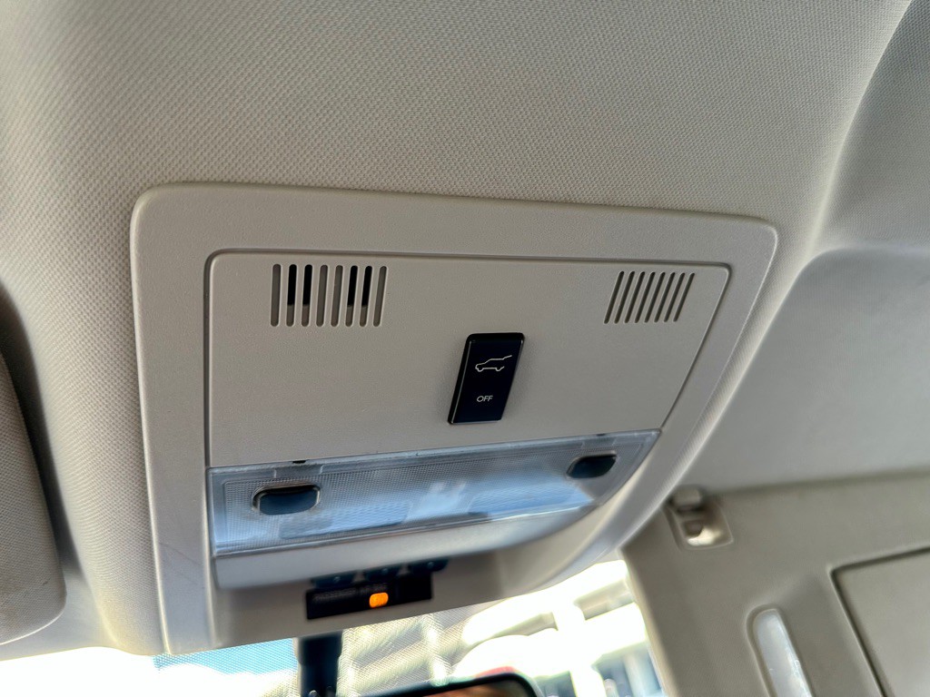 2010 GMC Yukon Image 38