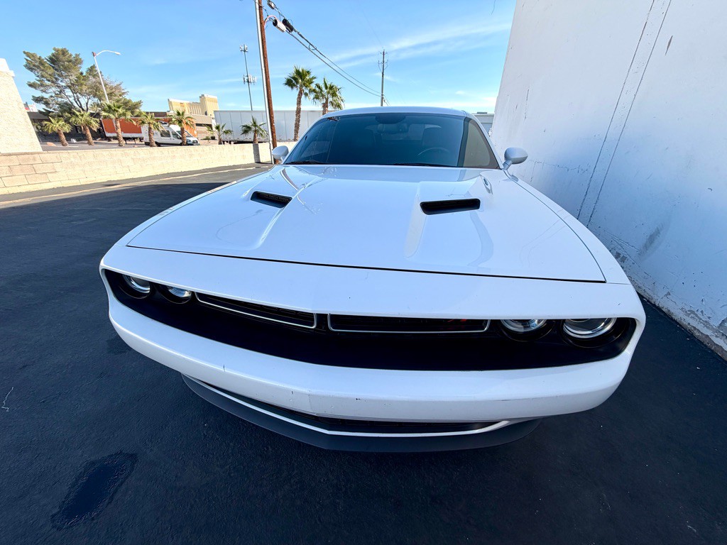 2015 Dodge Challenger Image 2