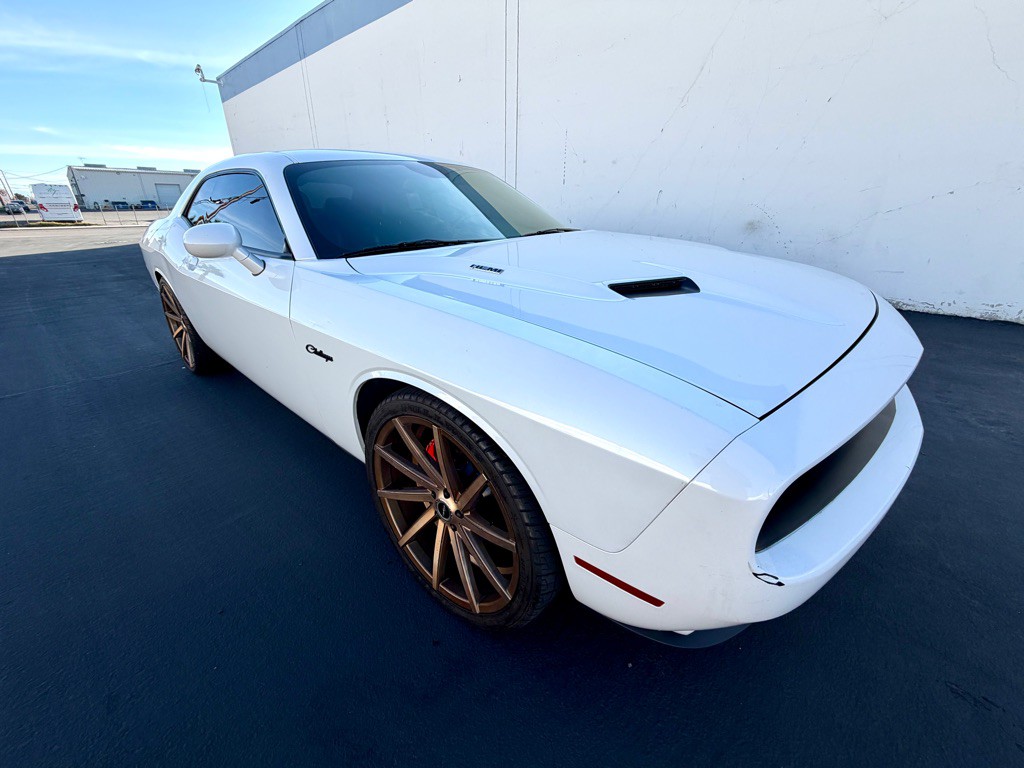 2015 Dodge Challenger Image 4