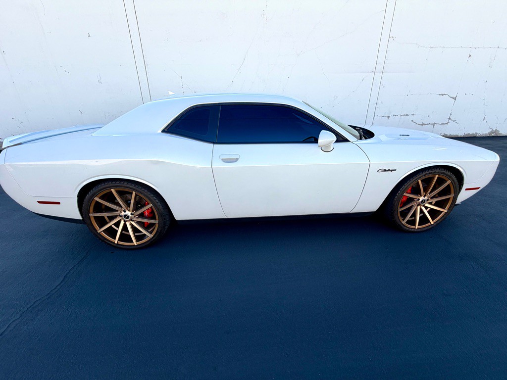 2015 Dodge Challenger Image 8