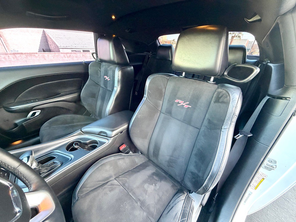 2015 Dodge Challenger Image 20