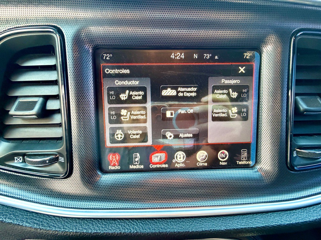 2015 Dodge Challenger Image 29