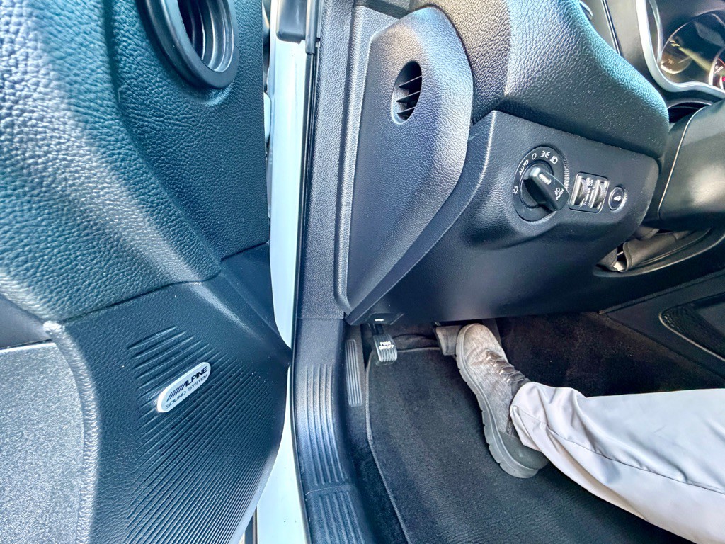 2015 Dodge Challenger Image 30