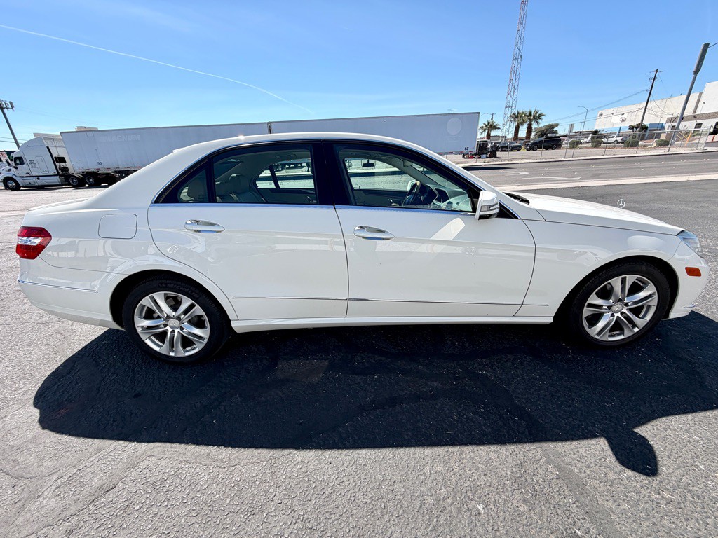 2011 Mercedes-Benz E-Class Image 6