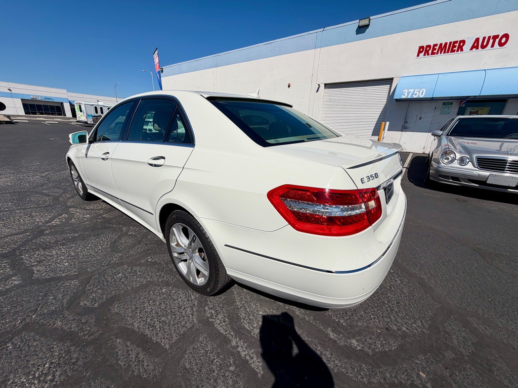 2011 Mercedes-Benz E-Class Image 7
