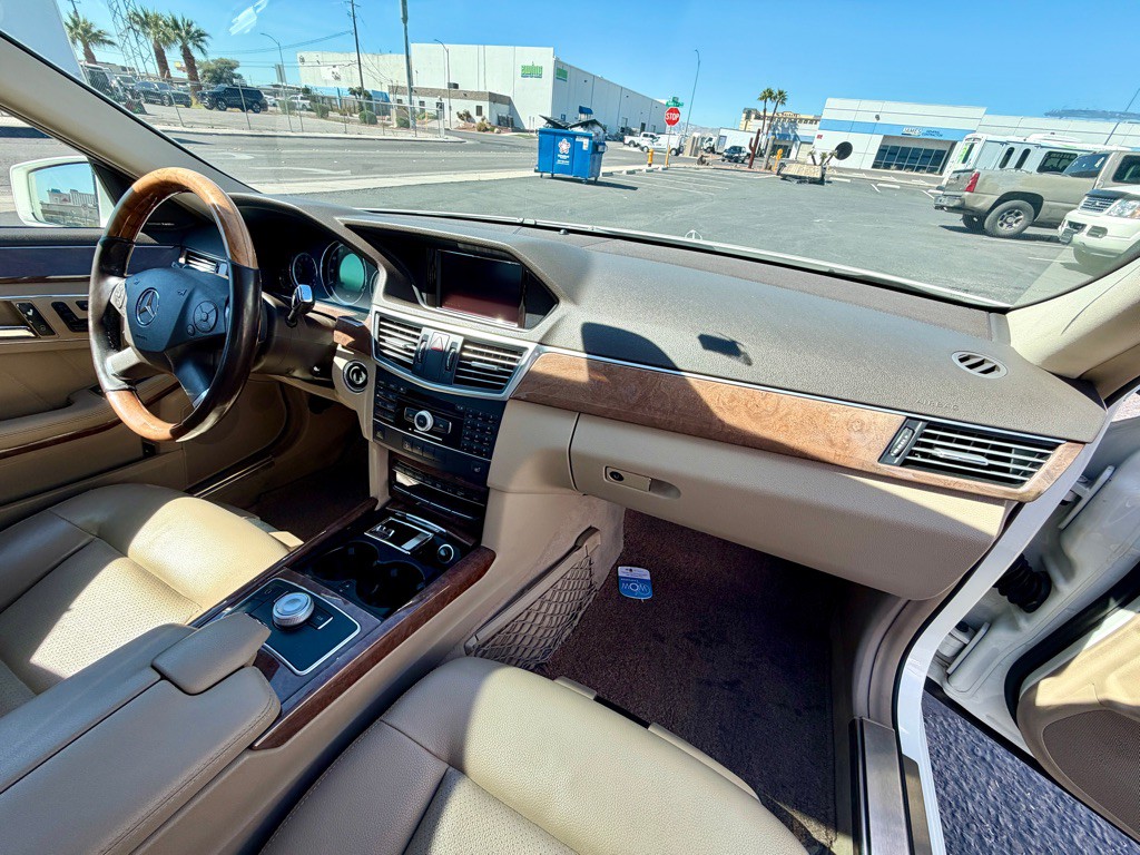 2011 Mercedes-Benz E-Class Image 25