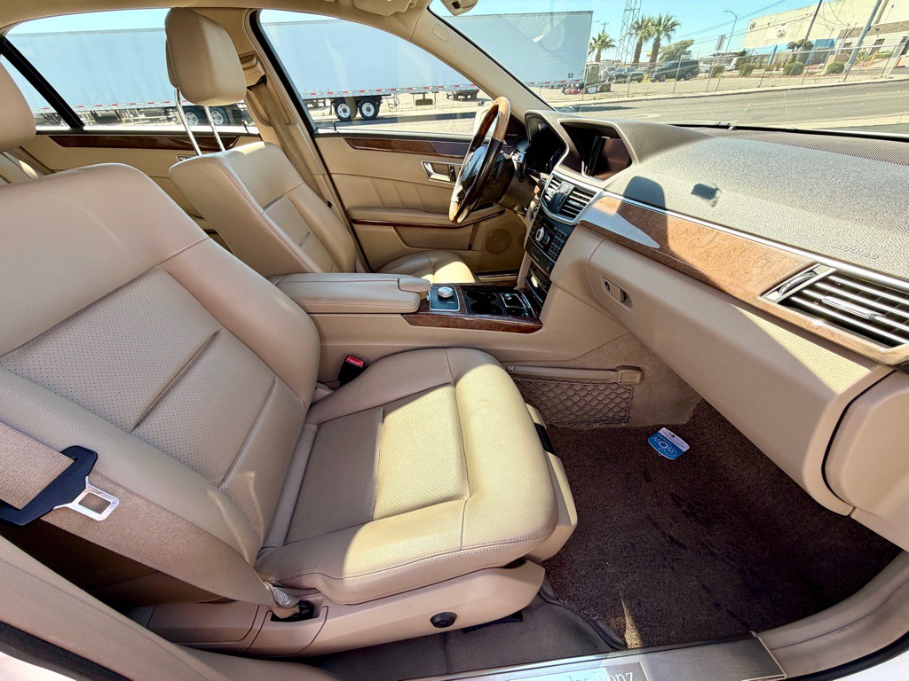 2011 Mercedes-Benz E-Class Image 28