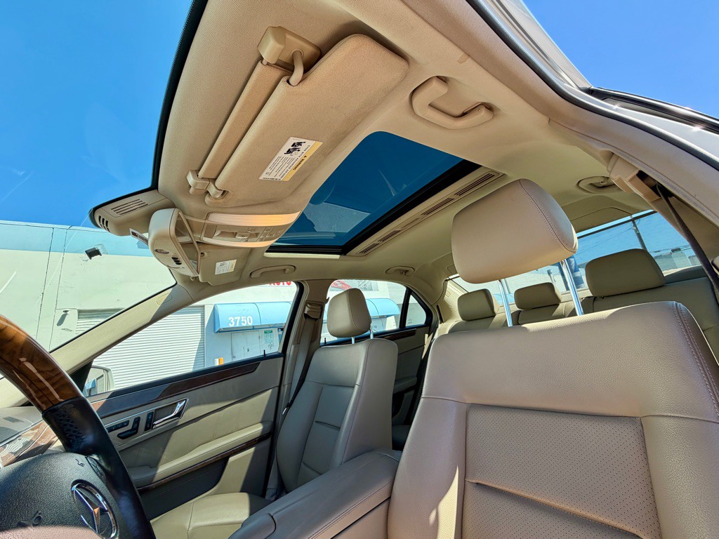 2011 Mercedes-Benz E-Class Image 33