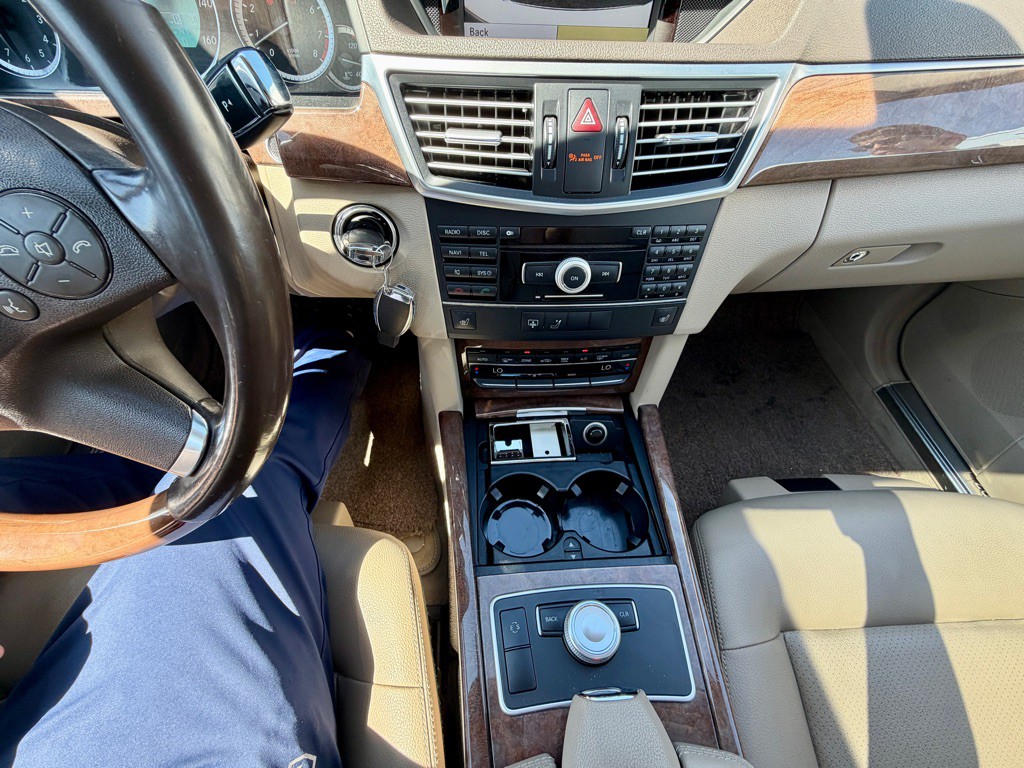 2011 Mercedes-Benz E-Class Image 34