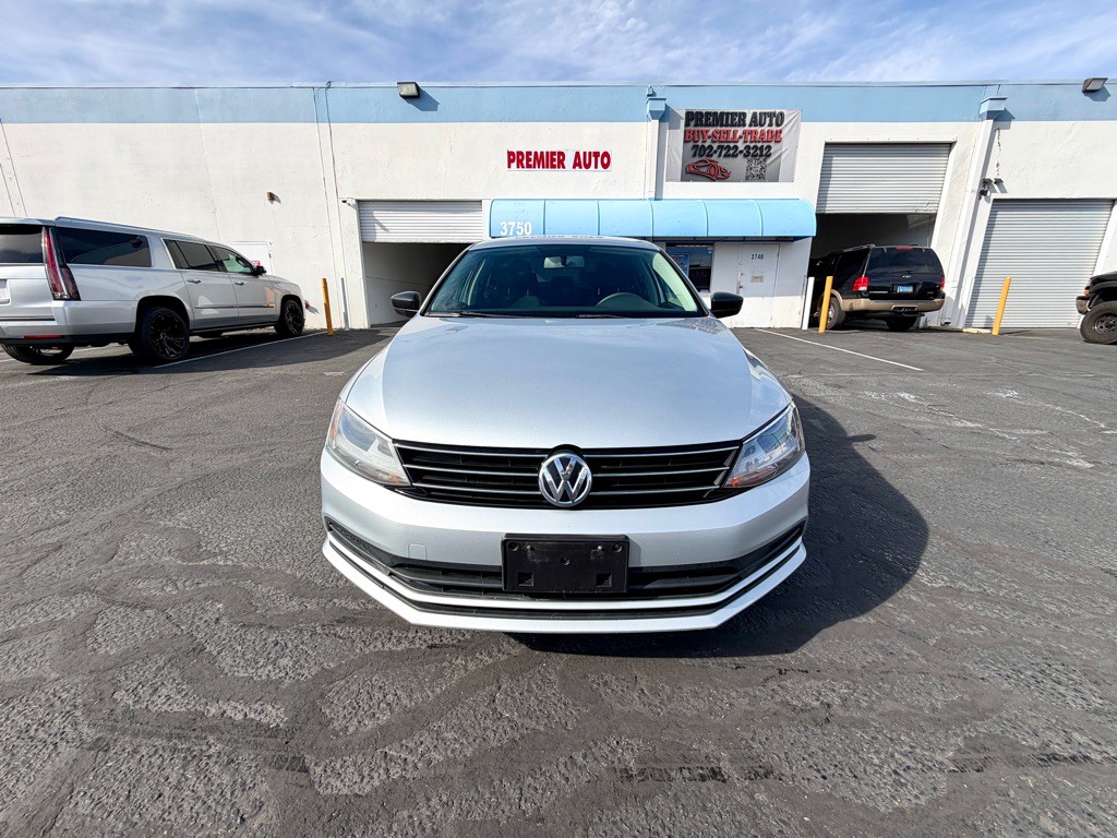 2015 Volkswagen Jetta Image 2