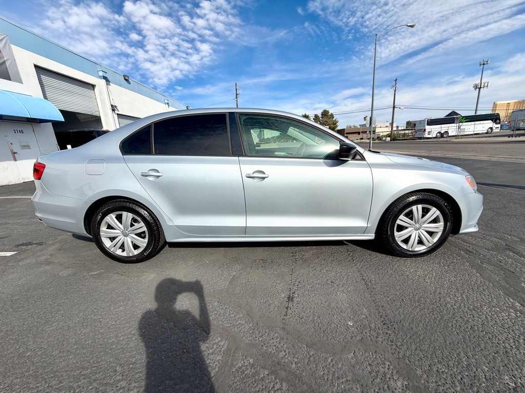 2015 Volkswagen Jetta Image 4