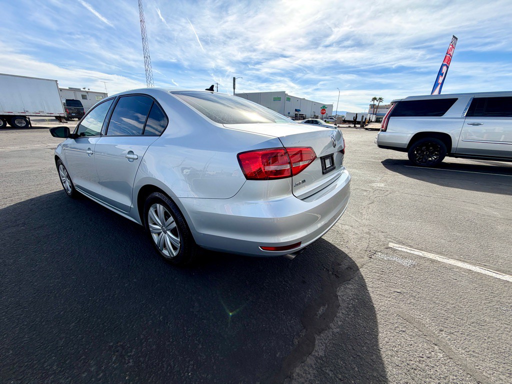 2015 Volkswagen Jetta Image 5