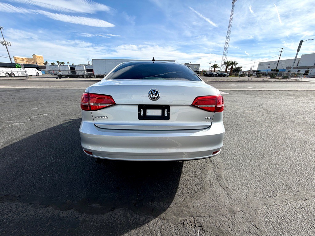 2015 Volkswagen Jetta Image 6