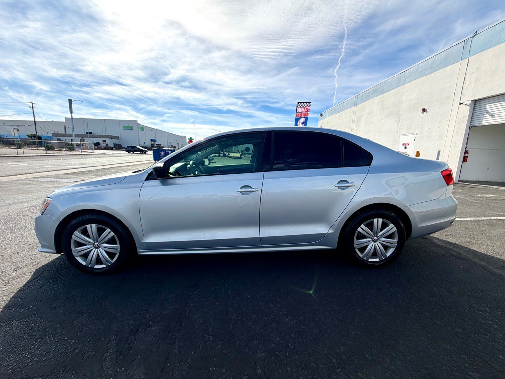 2015 Volkswagen Jetta Image 9