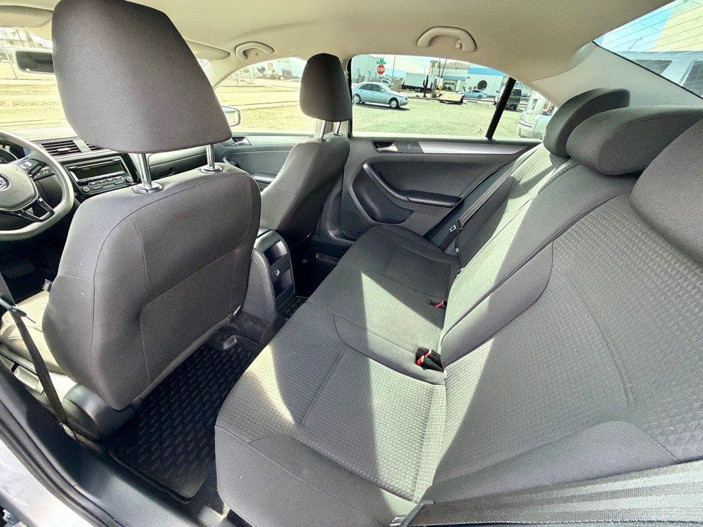 2015 Volkswagen Jetta Image 14