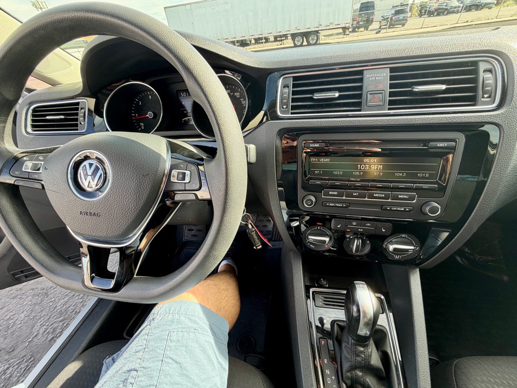 2015 Volkswagen Jetta Image 21