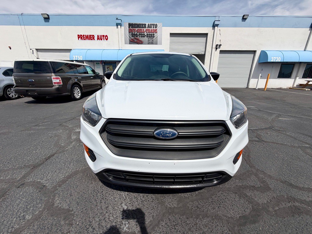 2019 Ford Escape Image 2