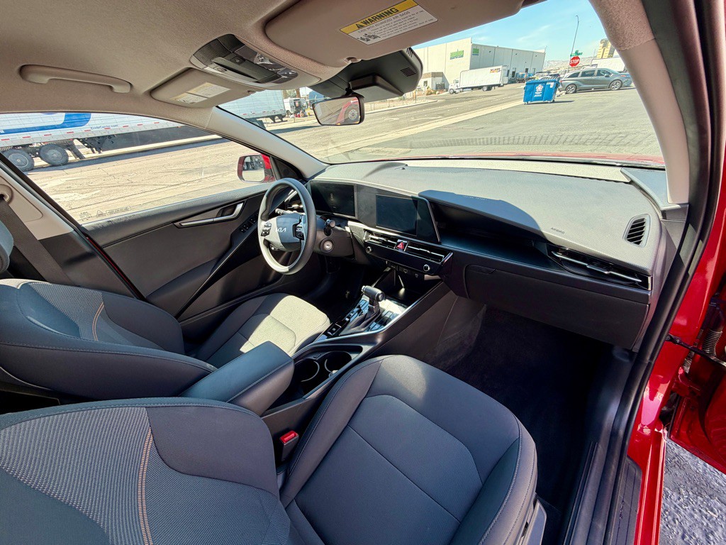 2026 Kia Niro Image 25