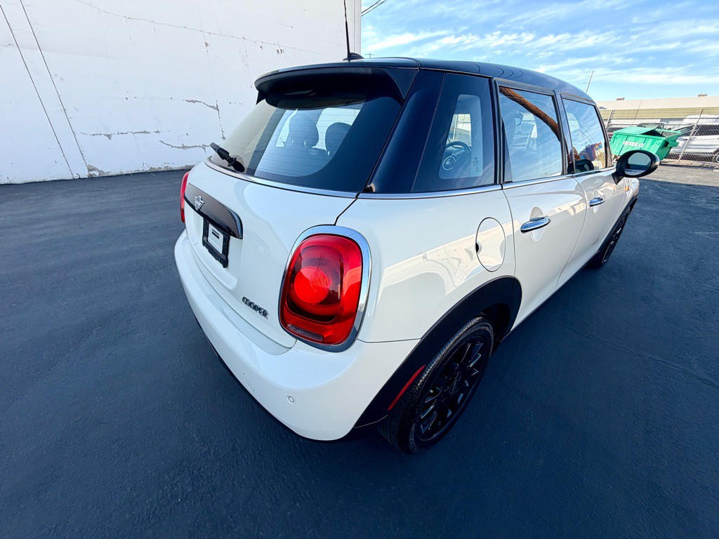 2019 MINI Cooper Image 5