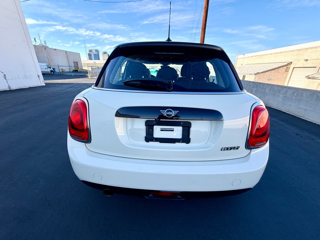 2019 MINI Cooper Image 6