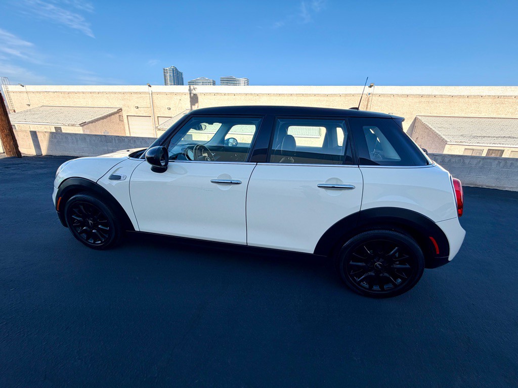 2019 MINI Cooper Image 7