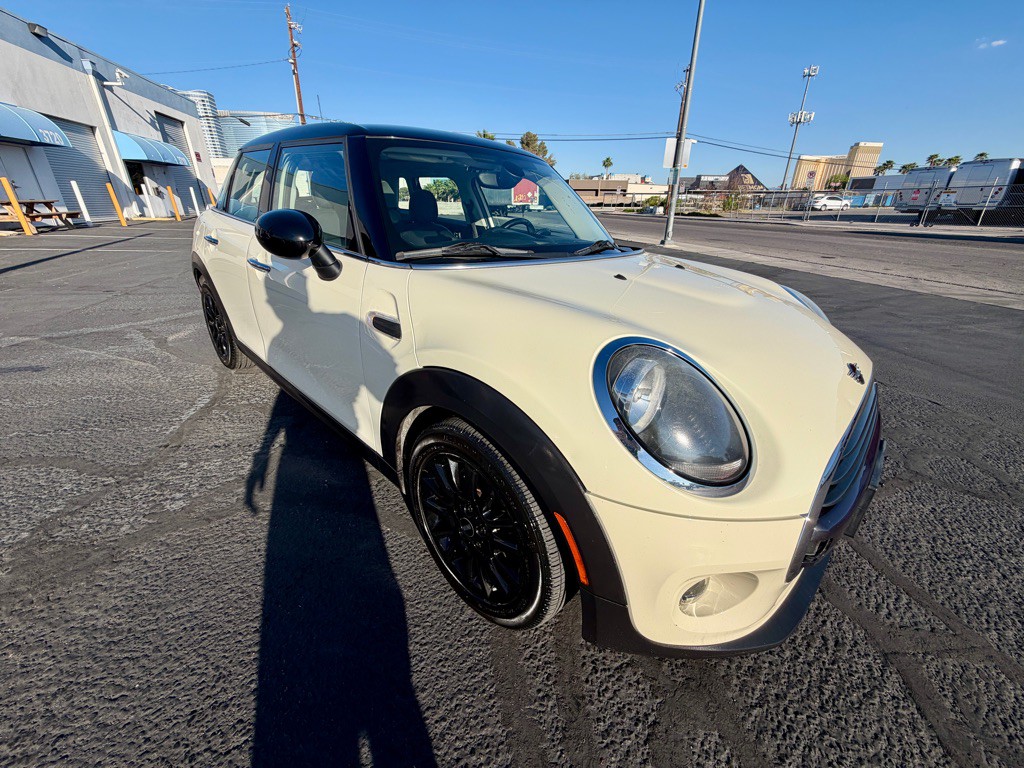 2019 MINI Cooper Image 8