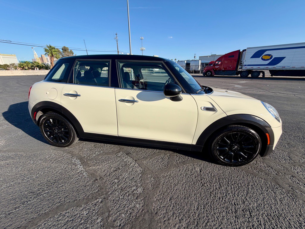 2019 MINI Cooper Image 10