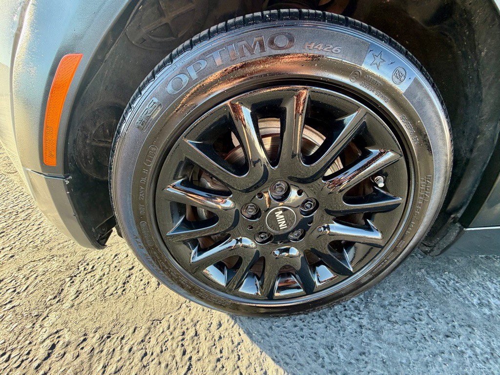 2019 MINI Cooper Image 12